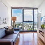 Skyline Serenity - Level 62 With Stunning Views! *