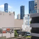 Stylish 1-Bed Studio In Vibrant South Brisbane
