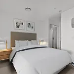Chic 1-Bed Flat Steps To Brisbane S Arts Scene