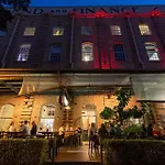 Spacious 1 Bedroom Apartment In Teneriffe Brisbane