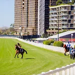 Elegant Escape-4 Bed Car Pool,8 Mins To Airport