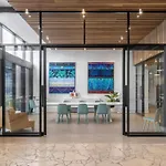 Modern Cbd Apartment With Skyline Views , Pool Gym & Free Parking