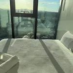 Luxury Apartments W Rooftop Pool Cbd