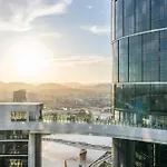 Queen's Reach - Brand New On Star Casino Bne *