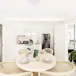 Modern Retreat In Heart Of Sunnybank * Brisbane