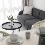 Holiday home Modern Retreat In Heart Of Sunnybank