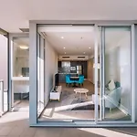 Contemporary 2Br City Stay W Deck And Bbq Access