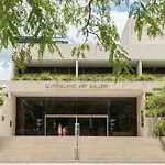 Spacious 2 Bedroom Apartment In Woolloongabba