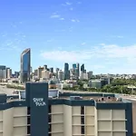 1b Southbank. Parking. Long Term Apartment *