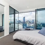 Apartment 1b Southbank. Parking. Long Term *