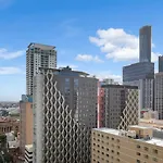 Charlotte\'S Poolside Stay - Steps To Dining & Shops