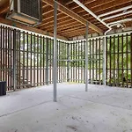 Smart Suites Self Check-In Apartments - Freney Park Disk Golf Course