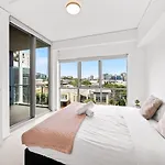 Belise - Executive 2Br Elegance Plus Parking & Pool