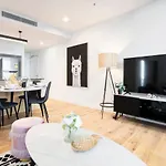 Stylish Decor 2br South Gym Pool Cine Bo12510 Apartment *