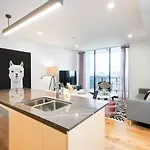 Apartment Stylish Decor 2br South Gym Pool Cine Bo12510 *