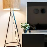 Stylish Decor 2br South Gym Pool Cine Bo12510 * Brisbane