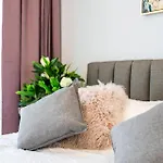 Stylish Decor 2br South Gym Pool Cine Bo12510 *