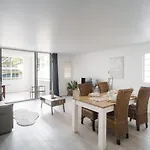 Contemporary 2-bedroom In Sothbank South19 *
