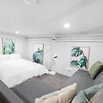 The New Yorker Loft Cbd Sleeps 5 Apartment