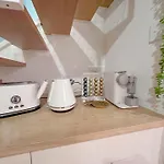 The New Yorker Loft Cbd Sleeps 5 Apartment Brisbane