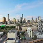 Dreamy 2Br Escape Framed By City And Art