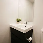 Tranquil River-view 2-bedroom High-rise Apartment *