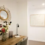 Apartment Tranquil River-view 2-bedroom High-rise *