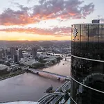 2Br Queens Wharf Residence Level 27 Sky Deck & River View W Carpark