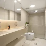 Riverside Lux 2bed 2bath Parking Apartment Brisbane