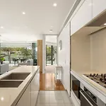 Apartment Riverside Lux 2bed 2bath Parking