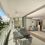Riverside Lux 2bed 2bath Parking Apartment