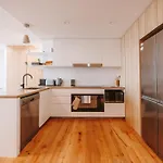 3-Bedroom Apartment With Sea View, Rooftop Pool, Study & Free Parking