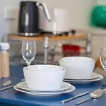 Tiny 1bd, 1ba In Clayfield, Near Cbd M2 Apartment
