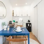 Tiny 1bd, 1ba In Clayfield, Near Cbd M2 Apartment