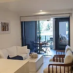 Apartment Located Within Walking Distance Of Great Breweries And Restaurants