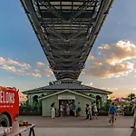 Top Of The Town! 2Bed/2Bath/1Car/Pool/Views ~ Cbd