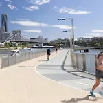 Top Of The Town! 2Bed/2Bath/1Car/Pool/Views ~ Cbd