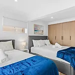 Spacious Twin Q Beds Sleep 4 Budget Friendly