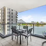 River Views 2 Bed 2 Bath Secure Parking Apartment