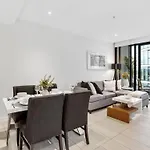 Stylish Valley Stay In Brisbane City Hub