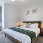 Stunning 1br With Views And Fantastic Location! * Brisbane