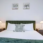 Stunning 1br With Views And Fantastic Location! Apartment