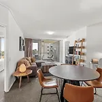 River Views 2 Bed 2 Bath Secure Parking Apartment