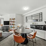 River Views 2 Bed 2 Bath Secure Parking Apartment