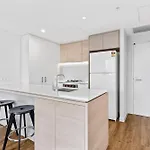 Soft Glow Serene Lucid 2br Apartment Brisbane