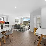 Bright And Stylish 2br With Spacious Balcony And Wifi Apartment
