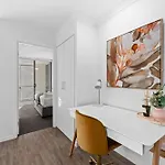 Bright And Stylish 2br With Spacious Balcony And Wifi