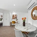 Bright And Stylish 2br With Spacious Balcony And Wifi Apartment *
