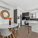Apartment Bright And Stylish 2br With Spacious Balcony And Wifi Brisbane