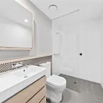 Apartment Soft Glow Serene Lucid 2br Brisbane